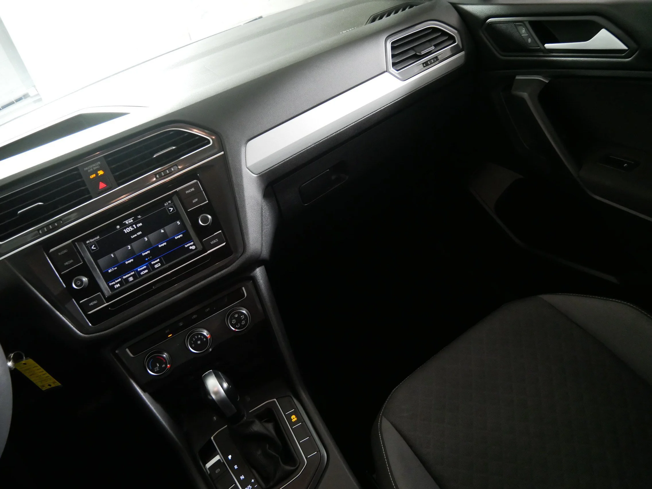 Used 2021 Deep Black Pearl Volkswagen S image 11