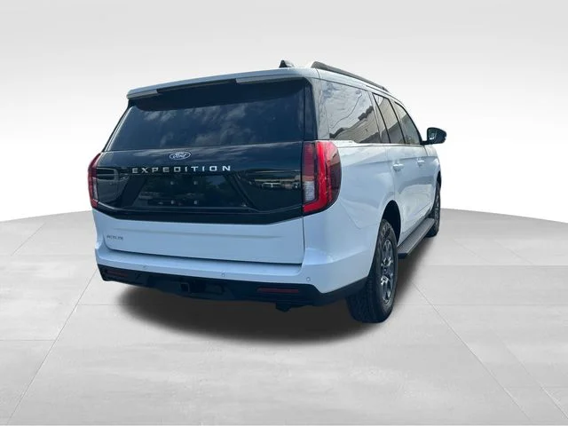 New 2026 Oxford White Ford Active image 5