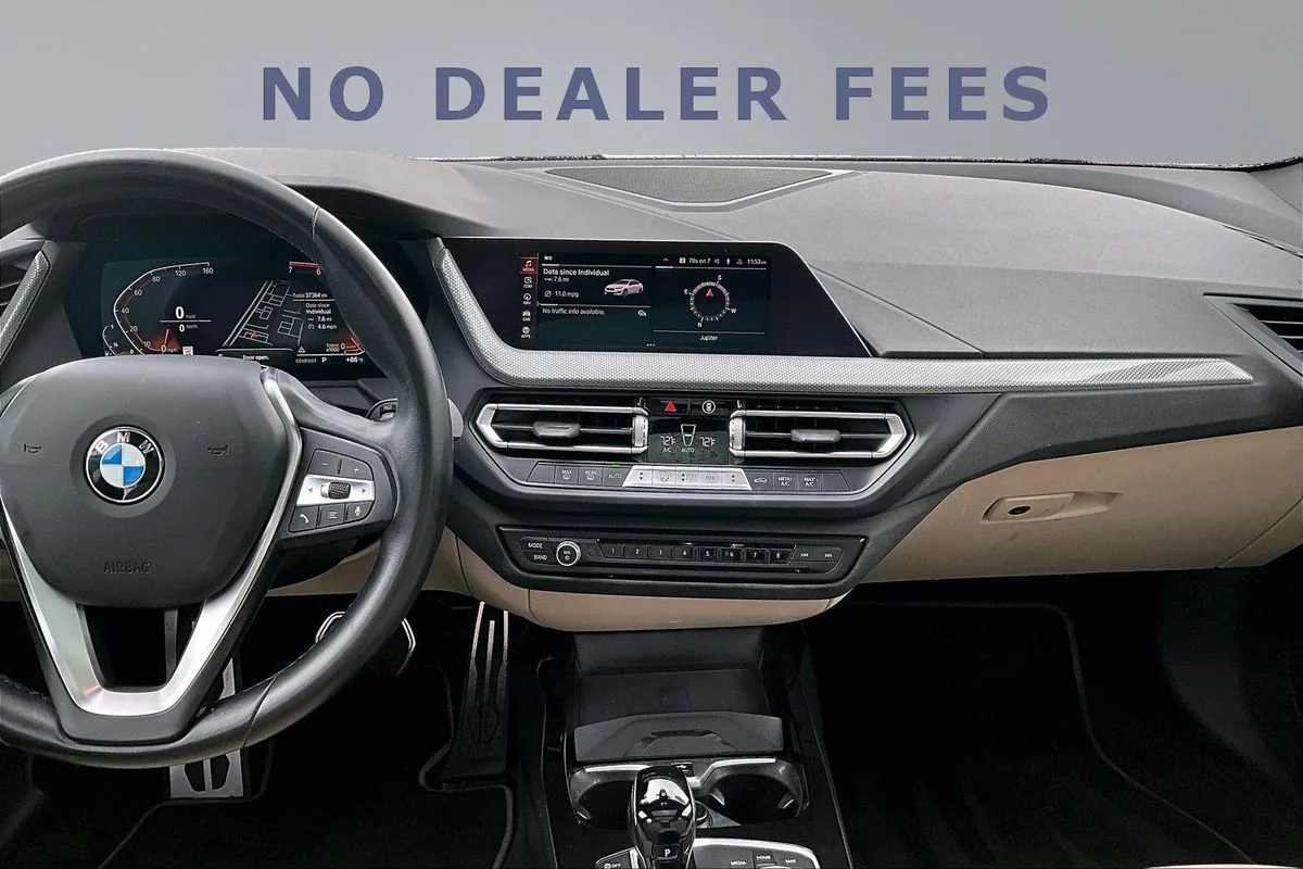 Used 2023  BMW i sDrive image 9