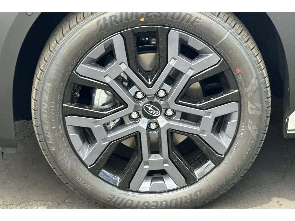 New 2026 CRYSTAL WHITE PEARL Subaru Limited image 24