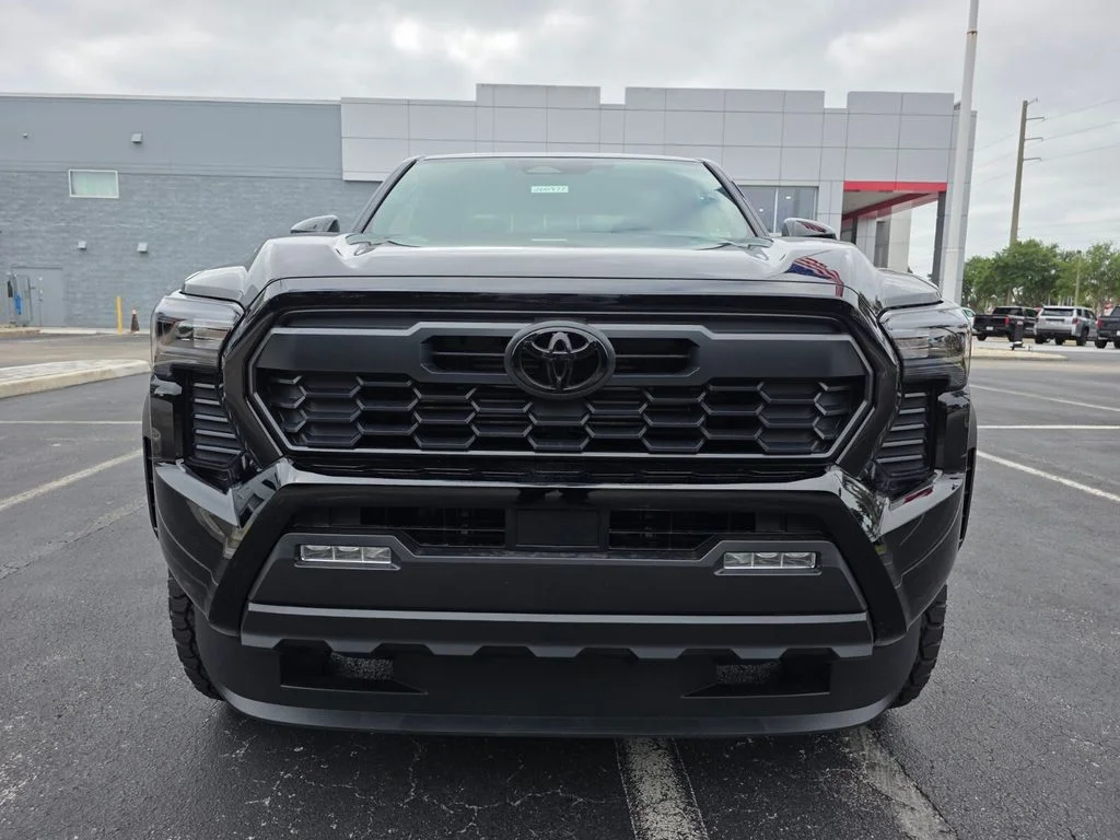 2026 Toyota Tacoma TRD Off Road - Photo 2
