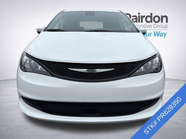 Used 2023 Bright White Clearcoat Chrysler LX image 2