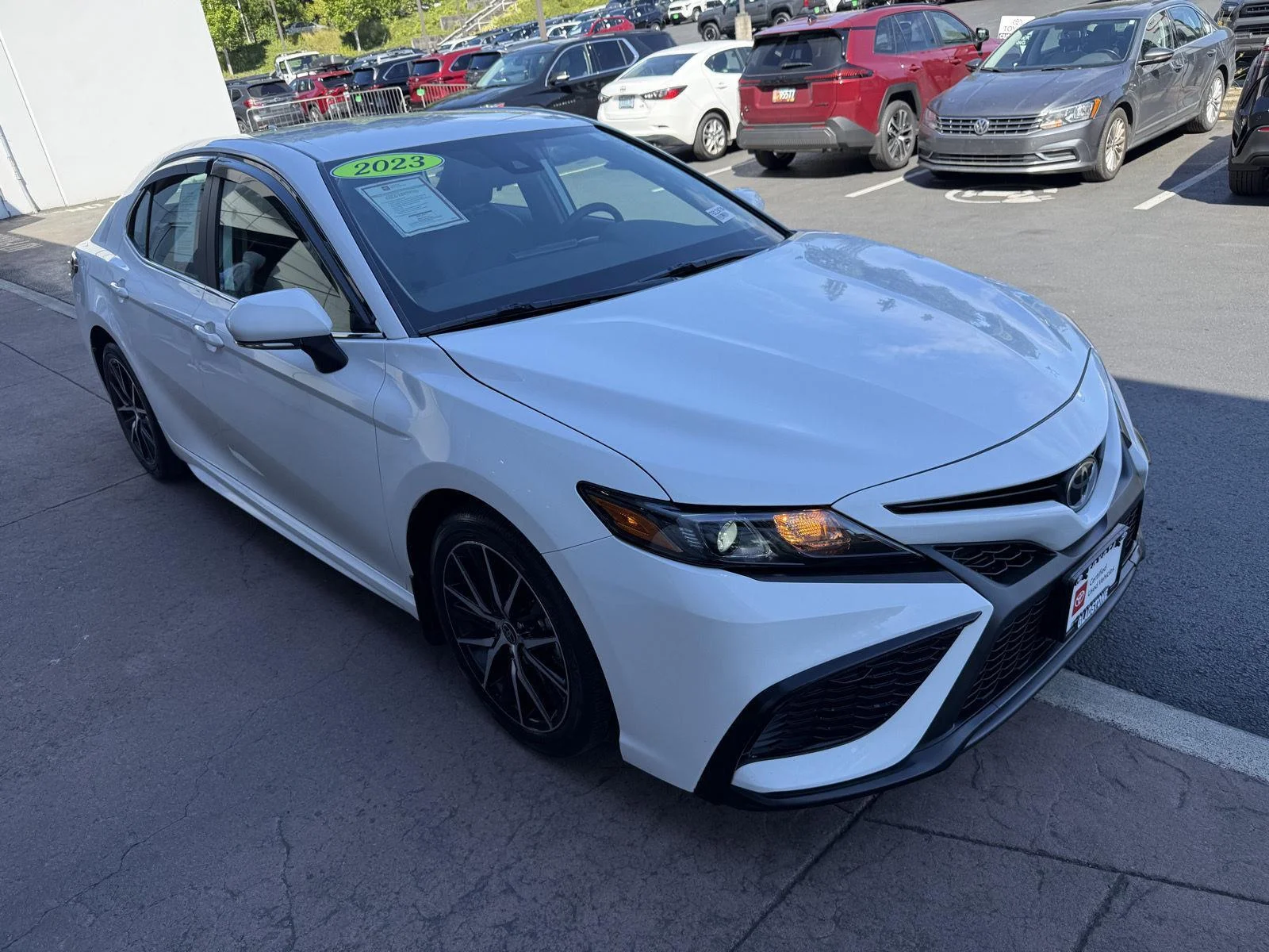 Used 2023 Ice Cap Toyota SE image 9