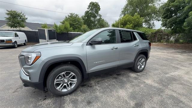 New 2026 Sterling Metallic GMC Elevation image 4