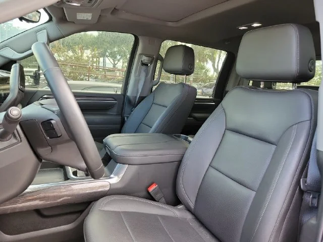 2025 Chevrolet Silverado 2500HD LTZ - Photo 22