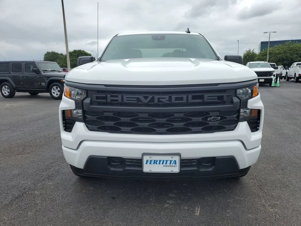 New 2026 Summit White Chevrolet Custom image 35