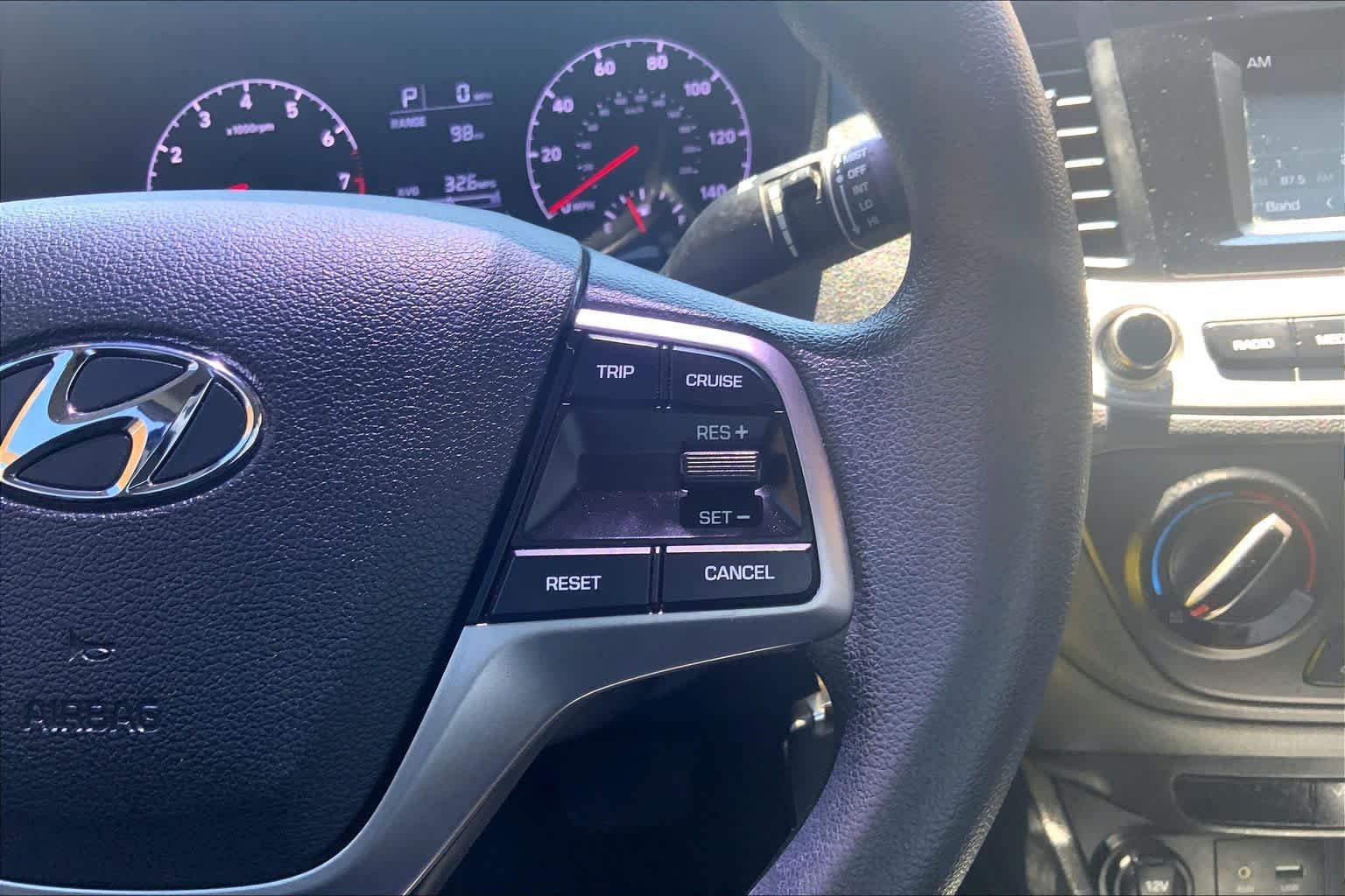 Used 2022 Admiral Blue Hyundai SE image 24