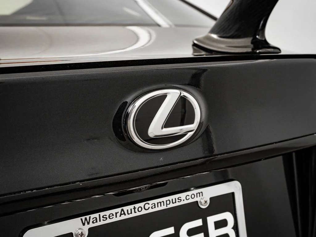 2024 Lexus RC F - Photo 16
