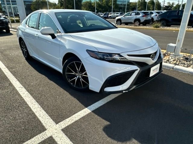 Used 2024 White Toyota SE image 3