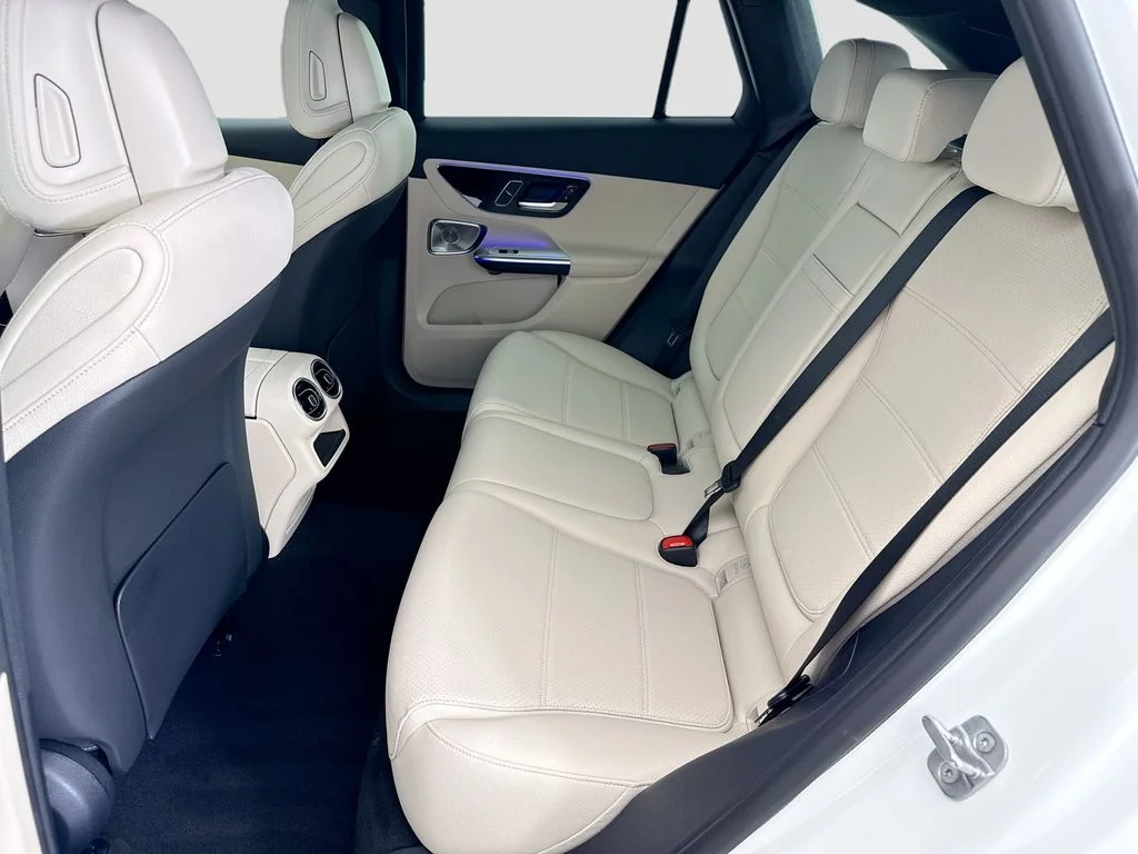 New 2026 White Mercedes-Benz GLC 300 image 20