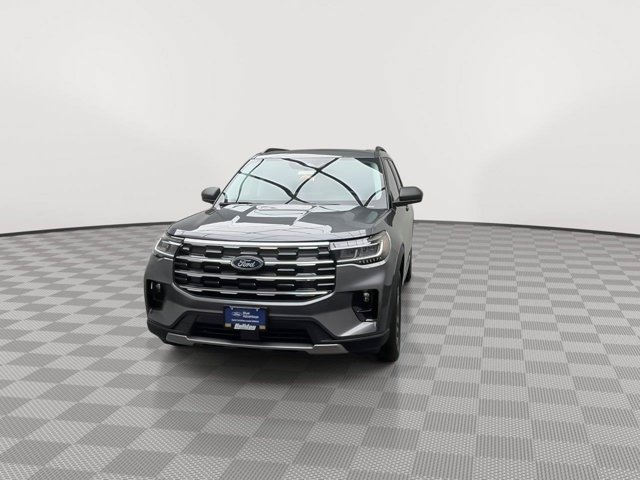 Used 2025 Carbonized Gray Ford Active image 39