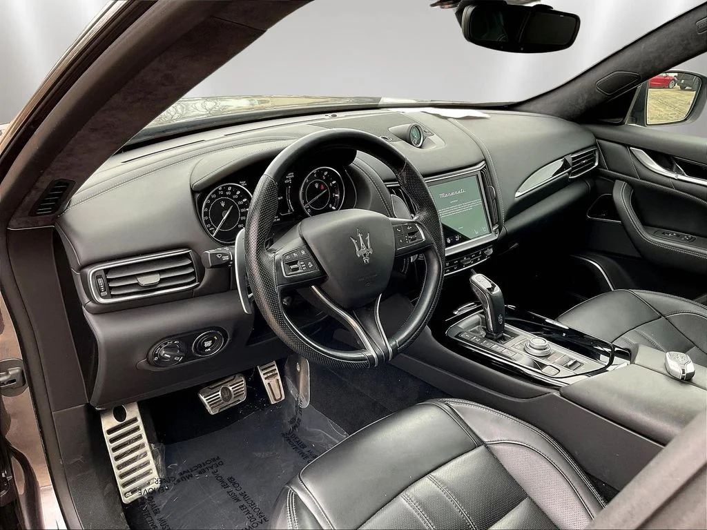Used 2022 Grigio Maratea Metallic Maserati Modena image 16