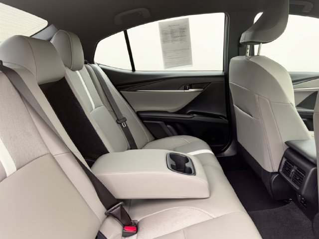 Certified Used 2025  Toyota SE image 30