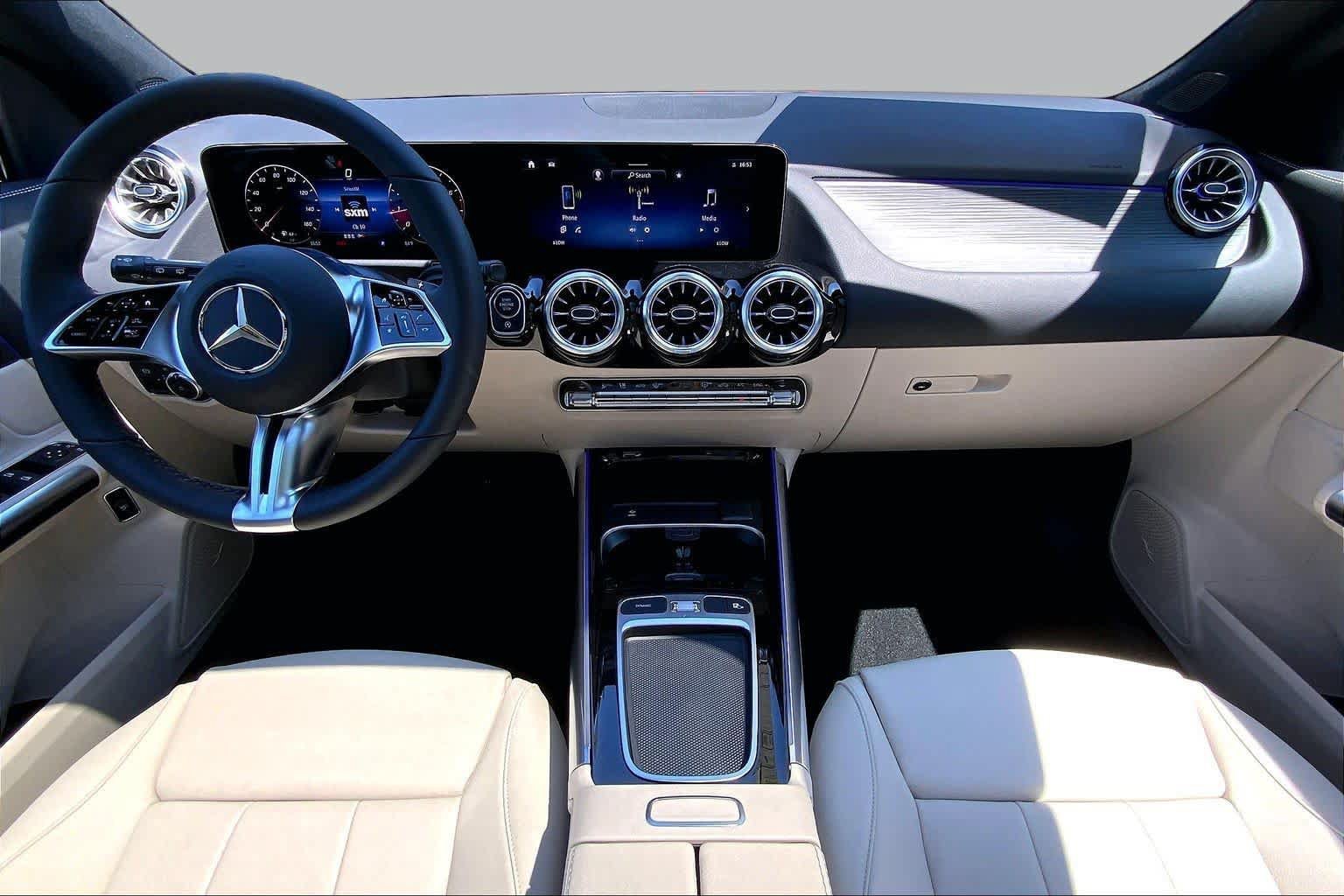 New 2026 MANUFAKTUR Patagonia Red Metallic Mercedes-Benz GLA 250 image 5