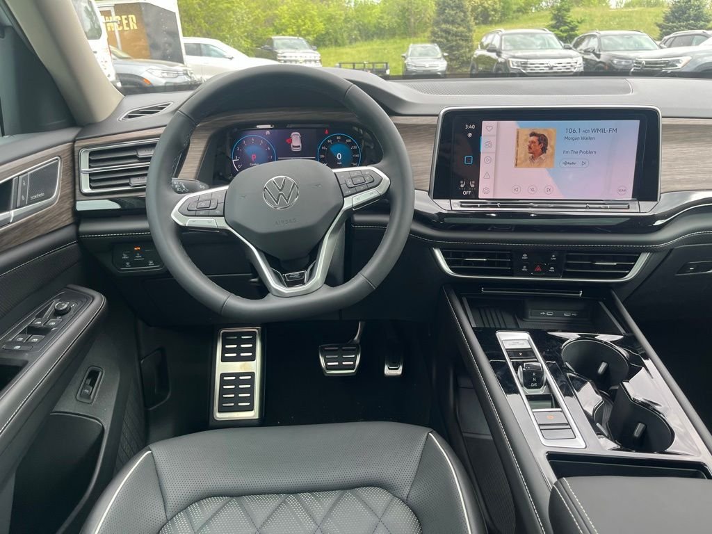 New 2026 White/off-white Volkswagen 2.0T SEL Premium R-Line image 18