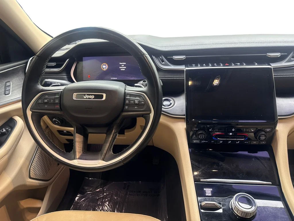 Used 2022 Silver Jeep Limited image 59