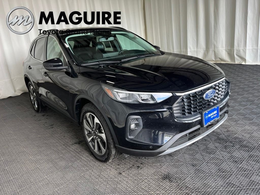 Used 2024 Agate Black Metallic Ford Platinum image 32