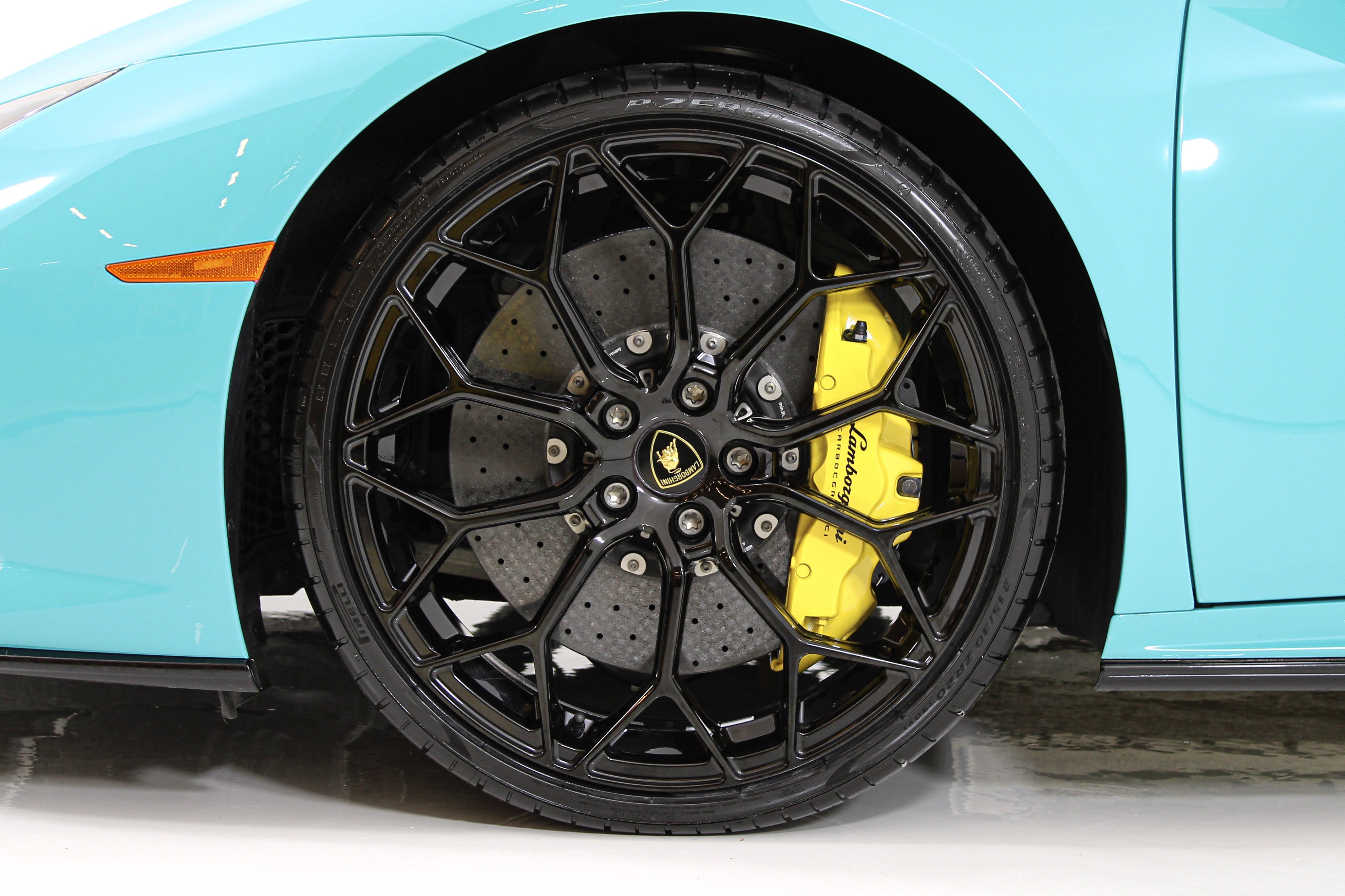 Used 2021 Blue Lamborghini  image 13