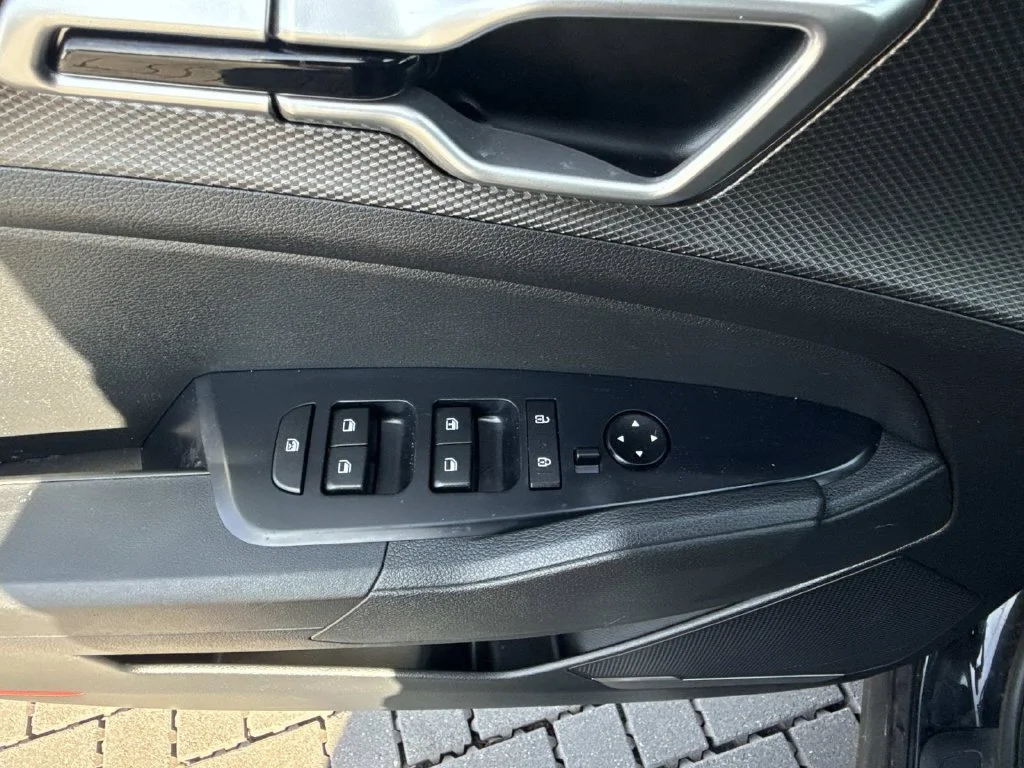 Used 2023 Black Kia LX image 15