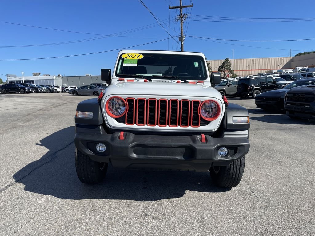 Used 2024 White Jeep Sport S image 5
