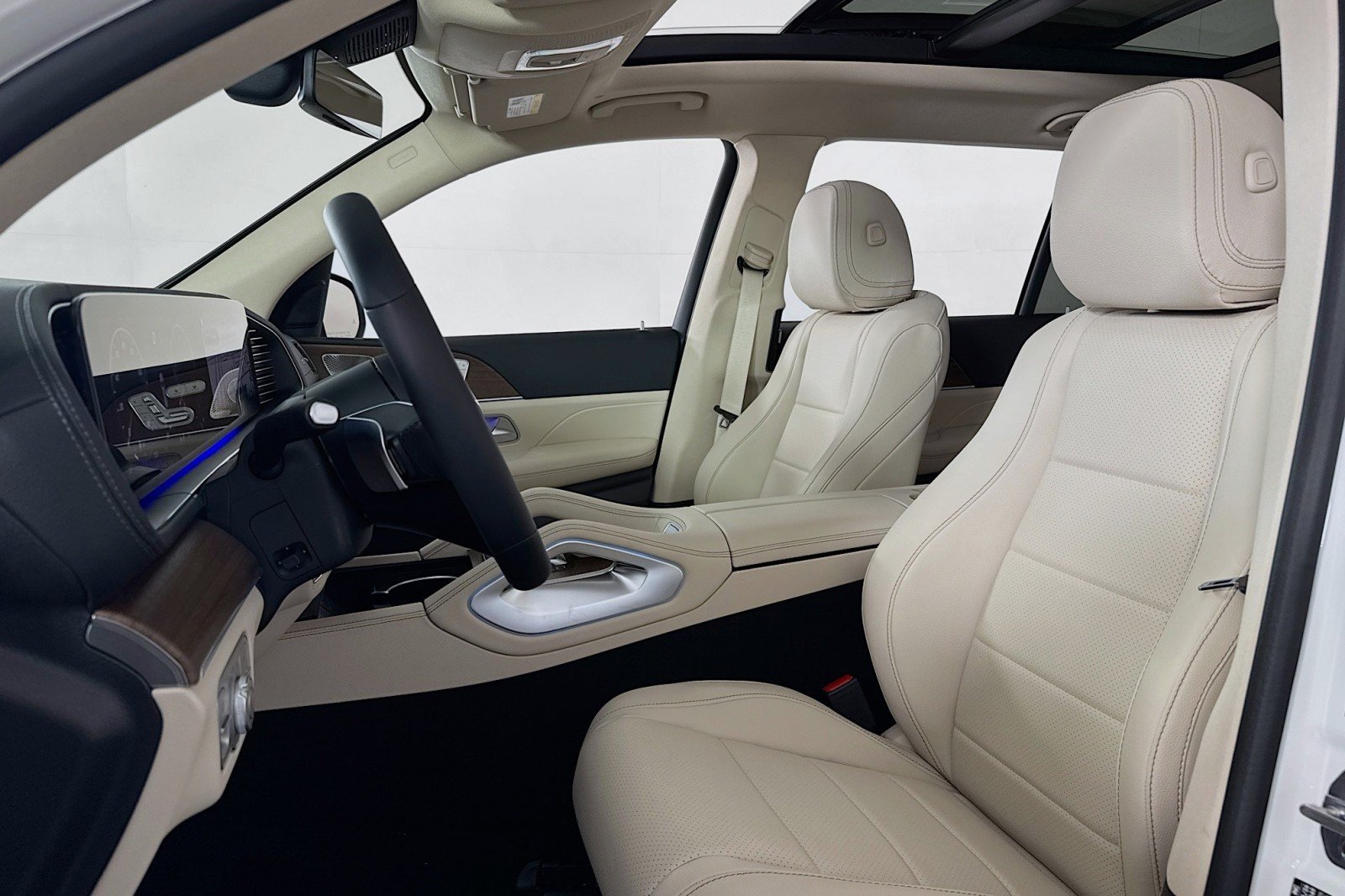 New 2026 Polar White Mercedes-Benz GLS 450 4MATIC® SUV image 17