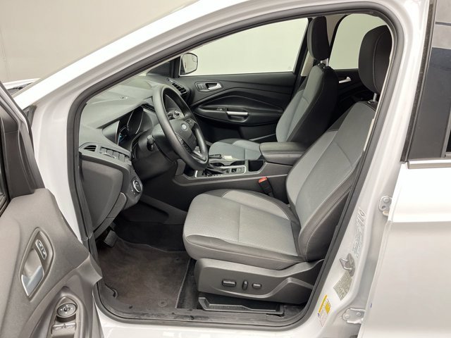 Used 2019 Oxford White Ford SE image 3
