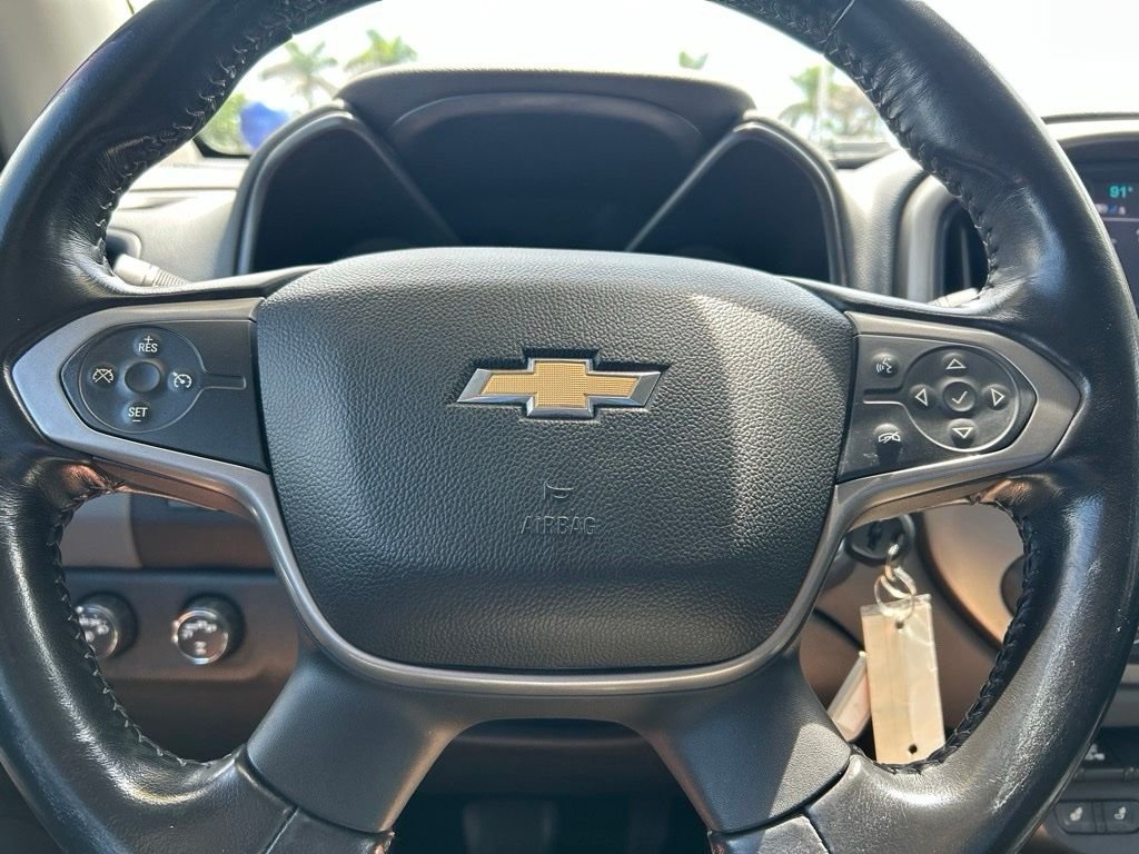 Used 2018 White Chevrolet Z71 image 23