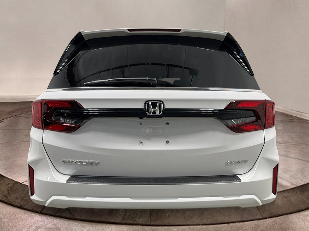 New 2026 Platinum White Pearl Honda Sport-L image 4