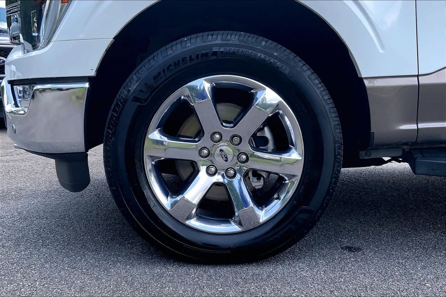 Used 2022 Star White Ford LARIAT image 11