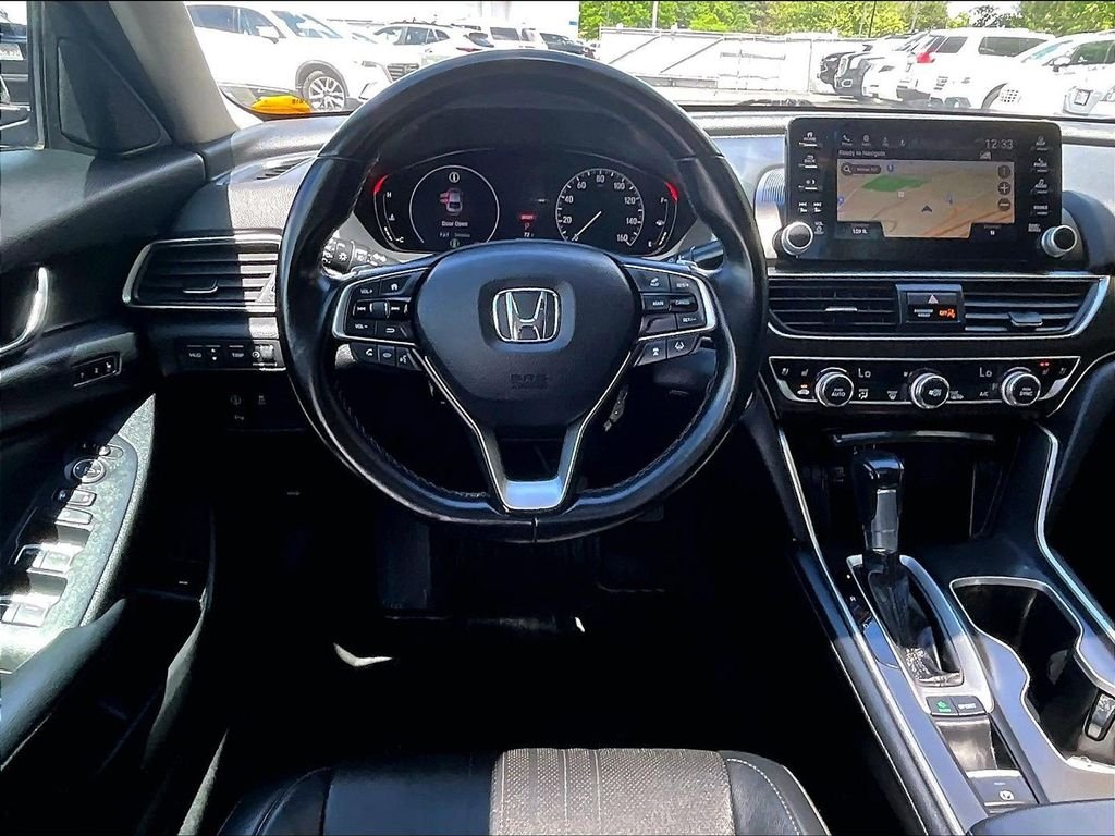 Used 2018 Black Honda Touring image 16