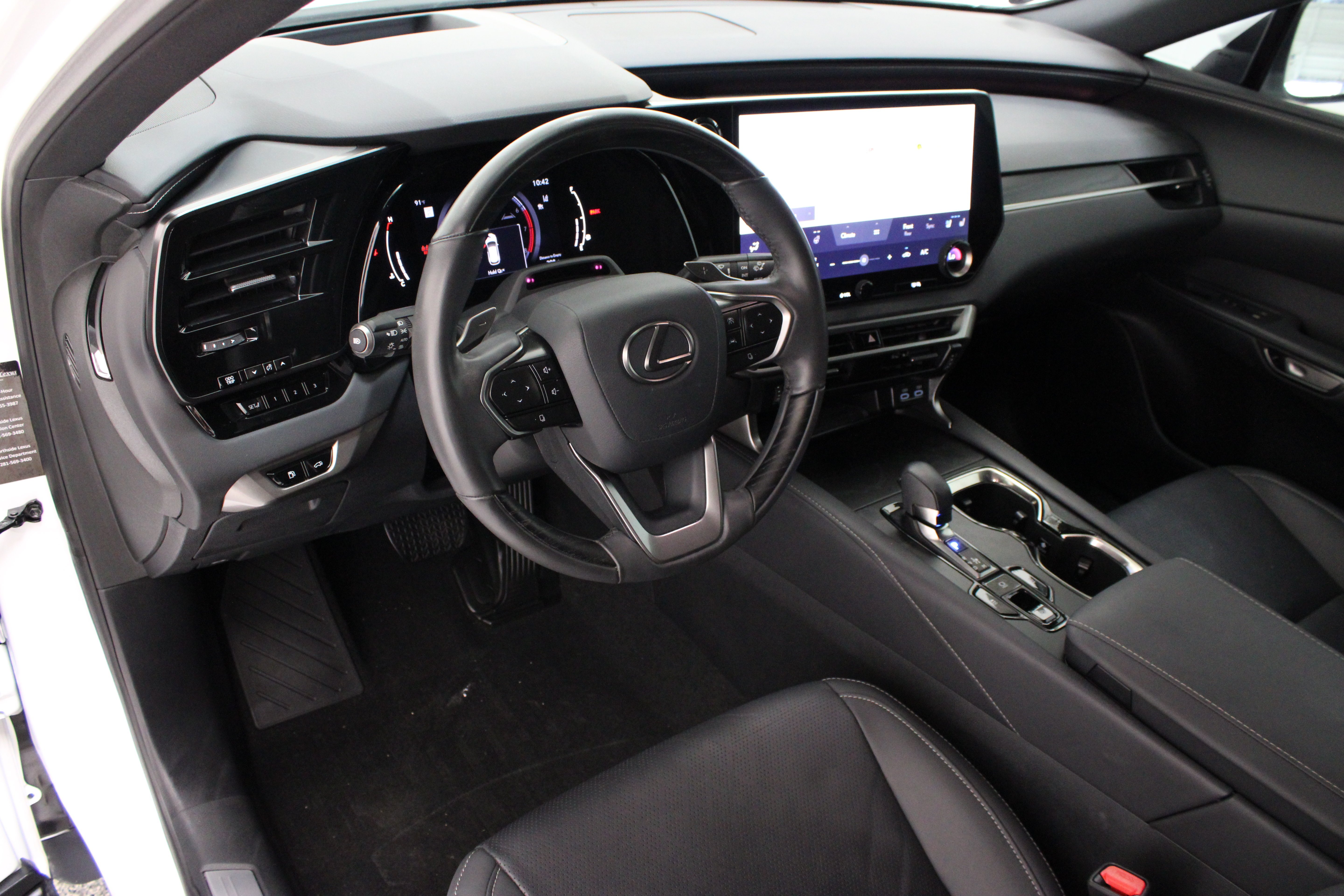 Used 2024 White Lexus RX 350 Premium Plus image 13
