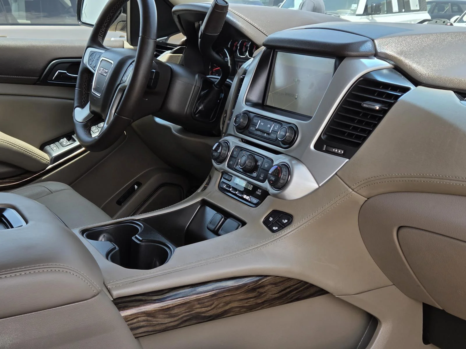Used 2015 CHAMPAGNE SILVER METALLIC GMC SLT image 42