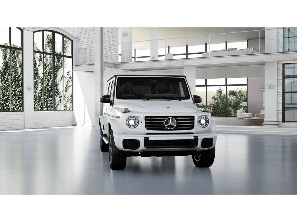Used 2025 MANUFAKTUR Moonlight White Magno Mercedes-Benz G 580 image 8