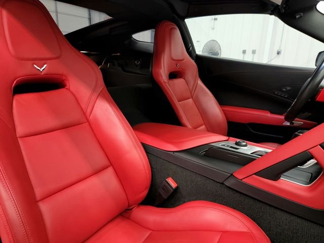Used 2019 White Chevrolet Grand Sport image 27