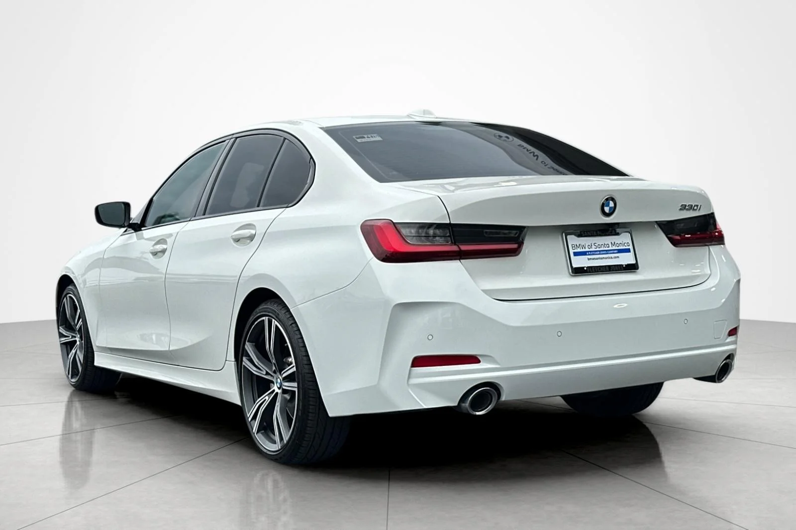 Used 2023 Alpine White BMW 330i image 3
