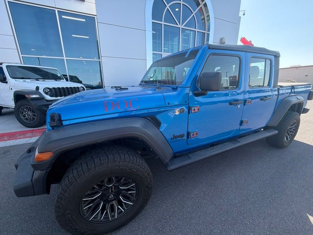 Used 2022 Blue Jeep Sport image 24
