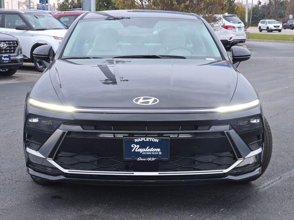 New 2026 Abyss Black Hyundai SEL Sport image 4