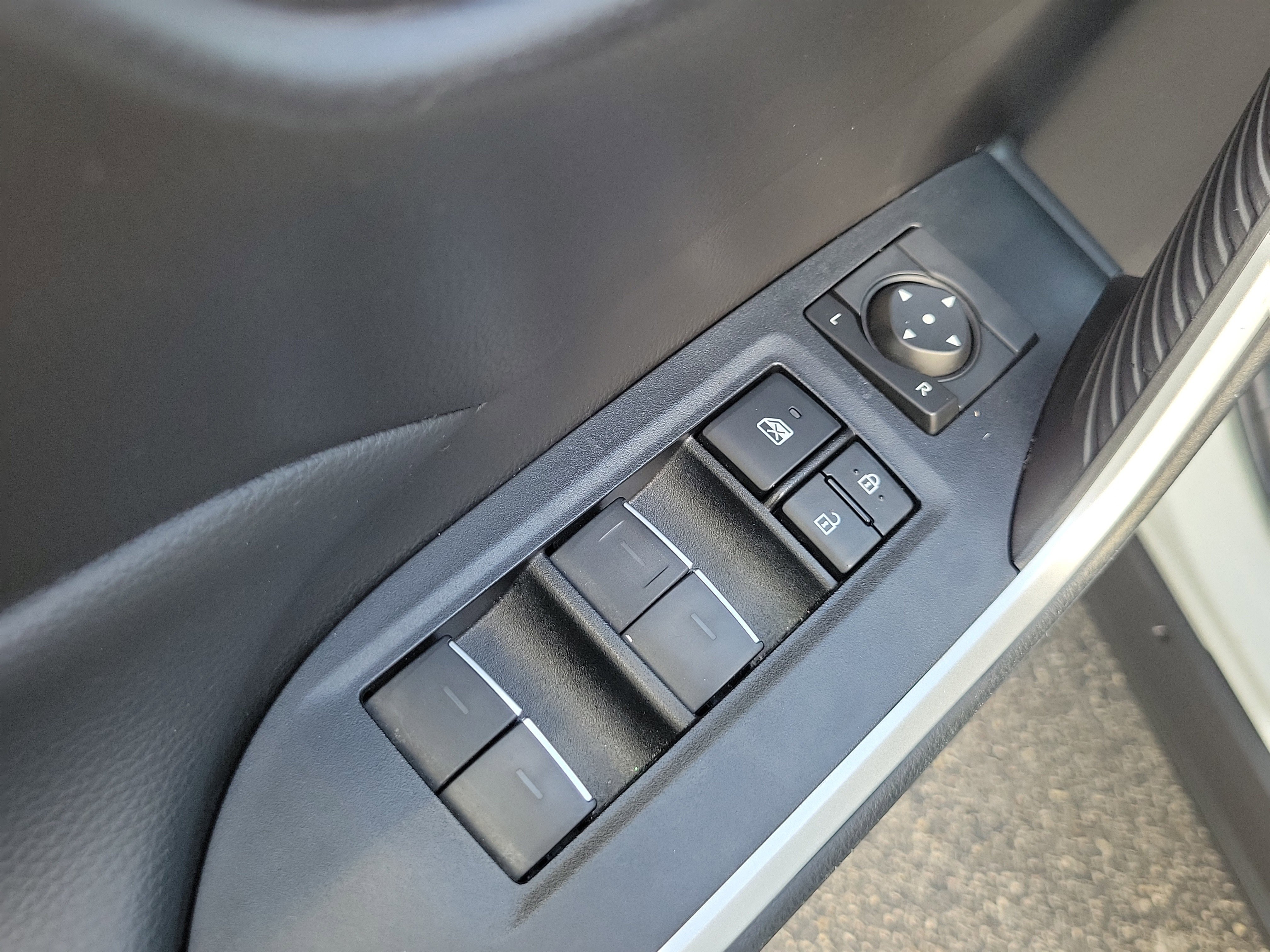 Used 2023 White Toyota XLE image 13
