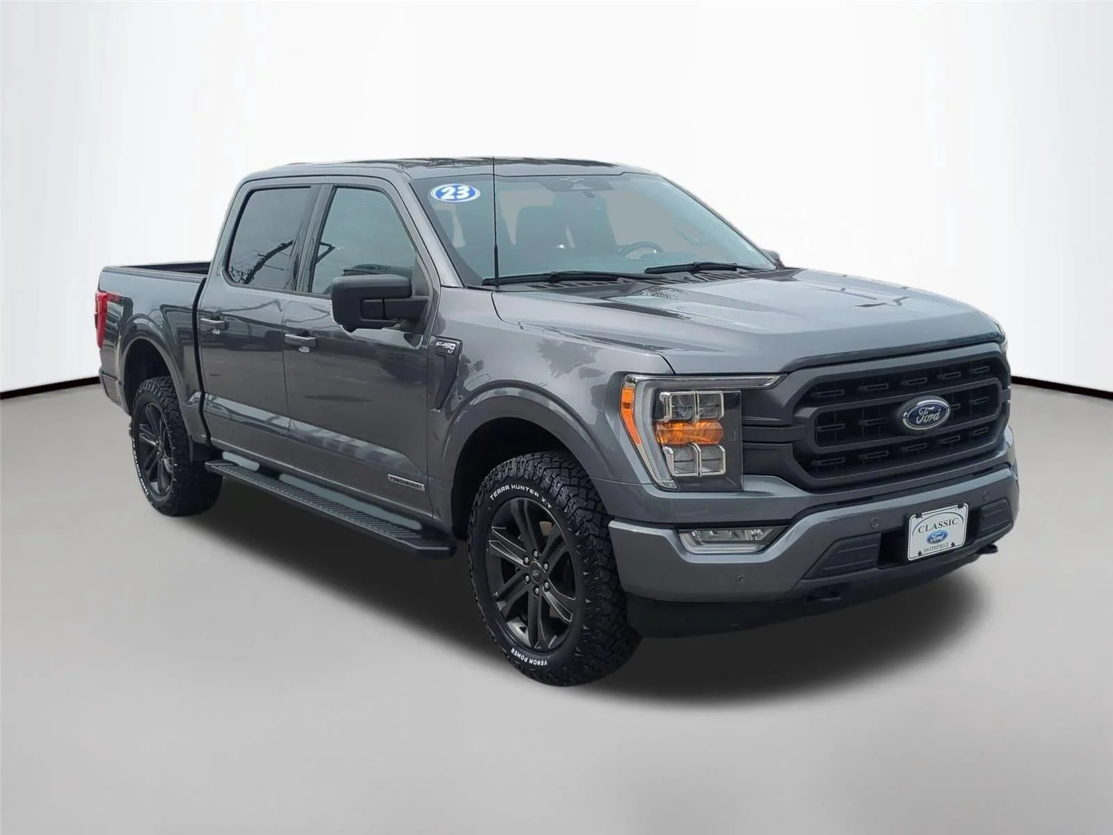 Used 2023 Carbonized Gray Ford XLT image 7