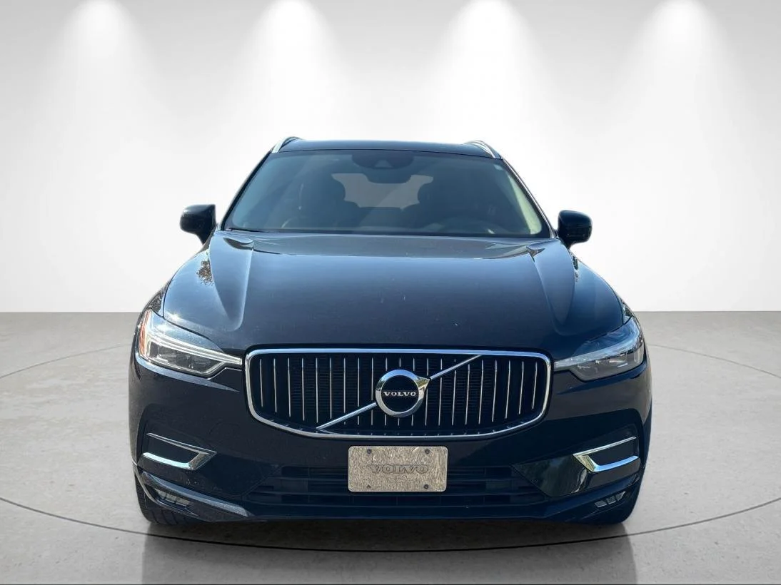 Used 2021 Onyx Black Metallic Volvo Inscription image 8