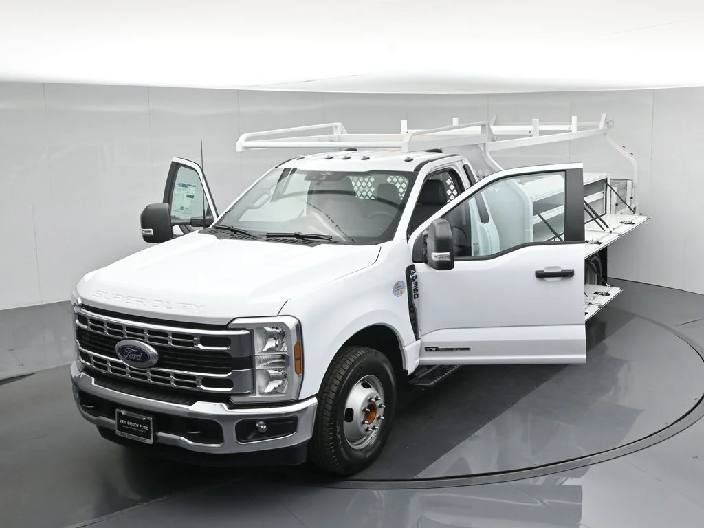 New 2025 White Ford XL image 39