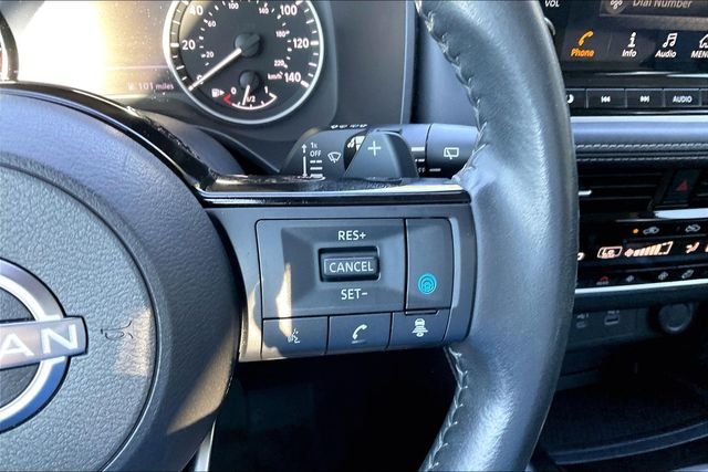 Used 2023 White Nissan SL image 17