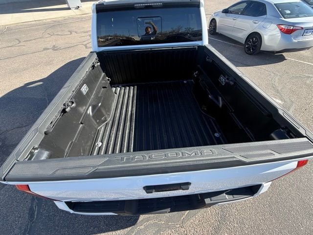 Used 2025 White Toyota SR5 image 9