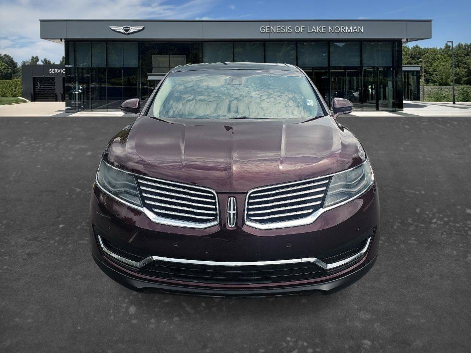 Used 2017 Burgundy Velvet Metallic Tinted Clearcoat Lincoln Black Label image 2