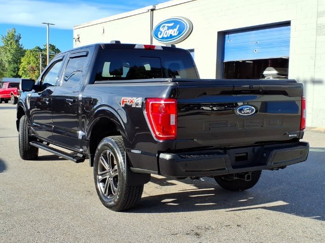Used 2022 Black Metallic Ford XLT image 3