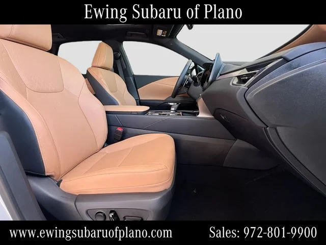 Used 2025 White Lexus 350 Premium Plus image 31