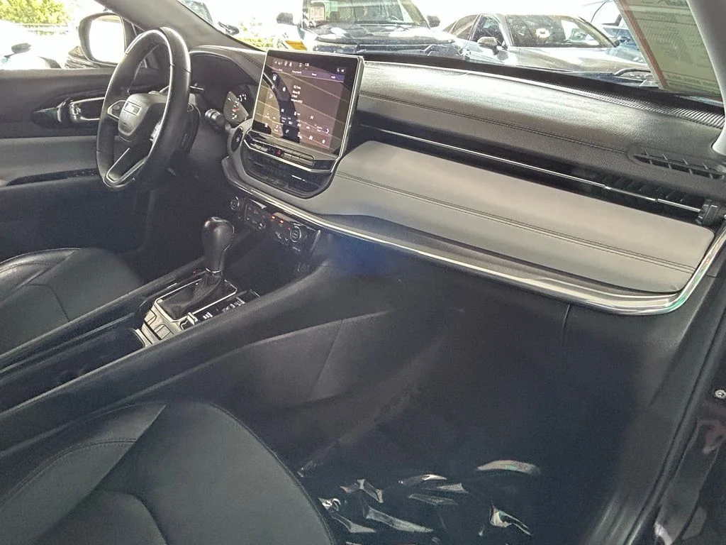 2022 Jeep Compass Limited - Photo 23