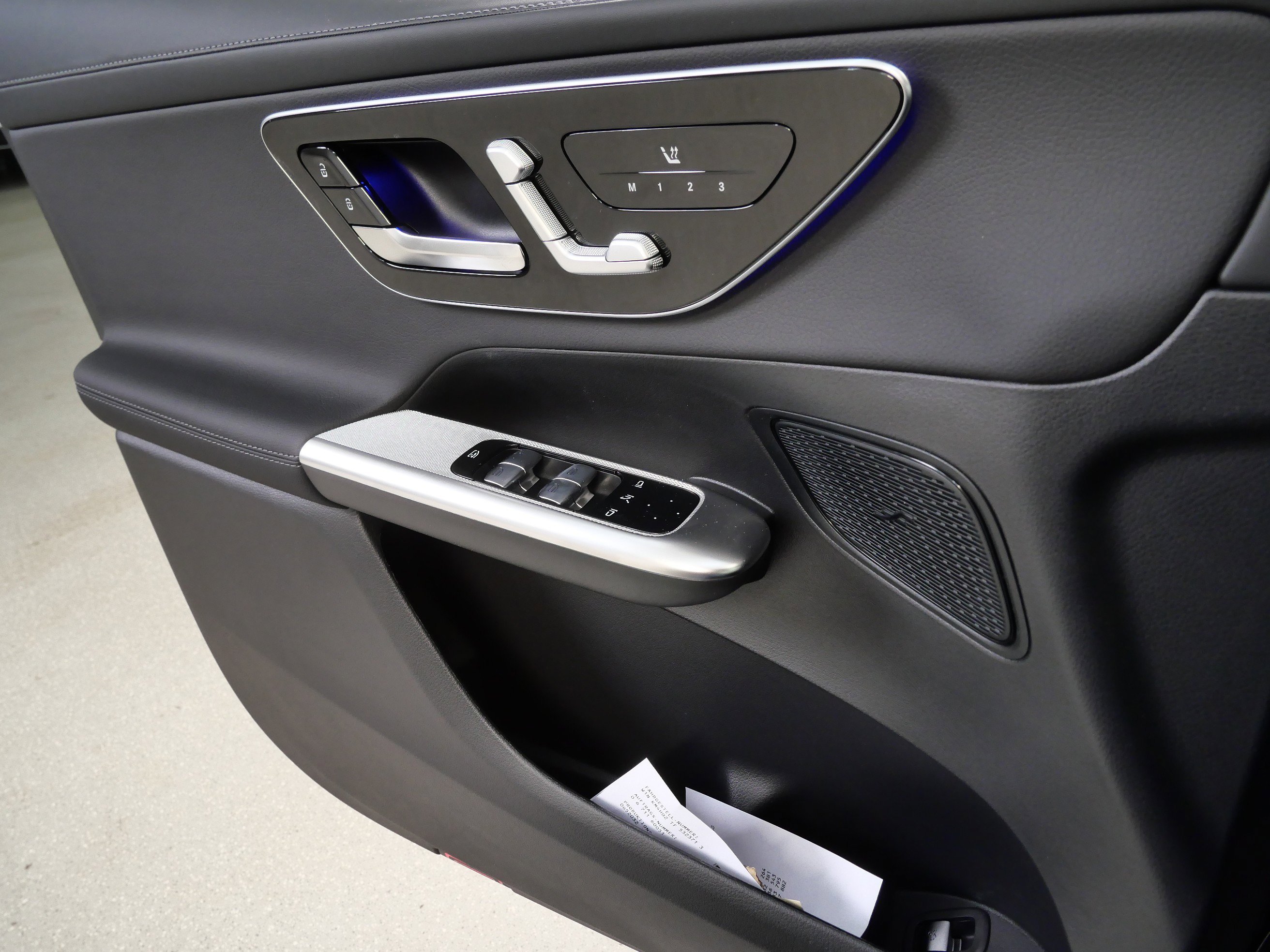 New 2026 Black Mercedes-Benz GLC 300 image 13