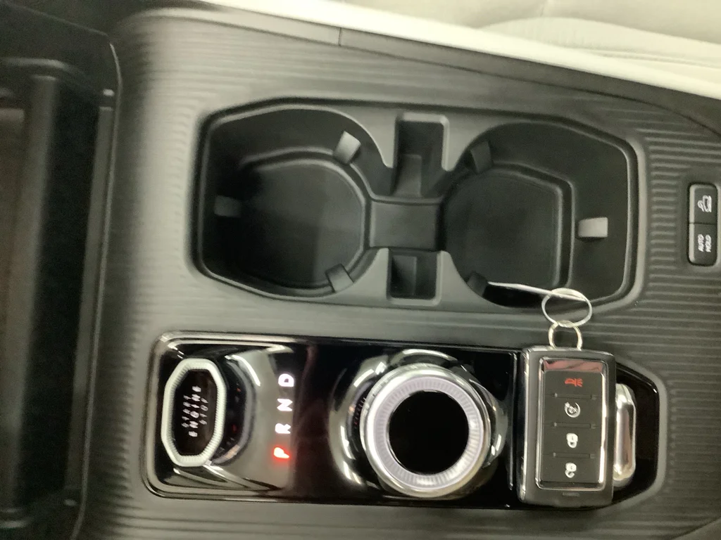 New 2026 Sting-Gray Clear-Coat Exterior Paint Jeep  image 18