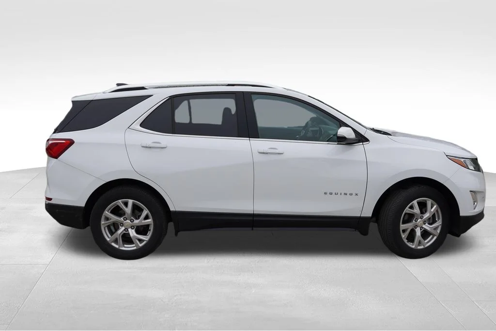Used 2019 Summit White Chevrolet LT image 2